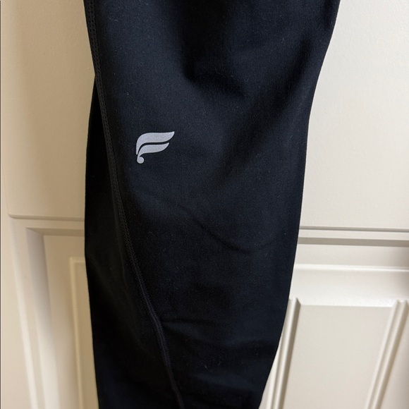 Fabletics Black Pocket Leggings XL High Rise Athletic Gym Yoga Pants NWOT - Picture 4 of 12